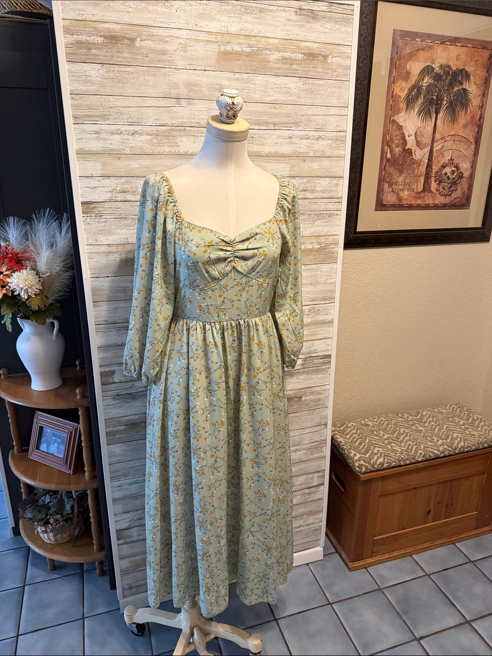 Light green floral dress size small